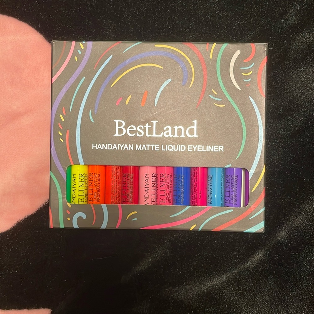 Best Land Liquid Eyeliner